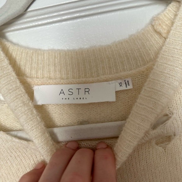 ASTR Distressed Cut Out Sweater - Picture 5 of 6